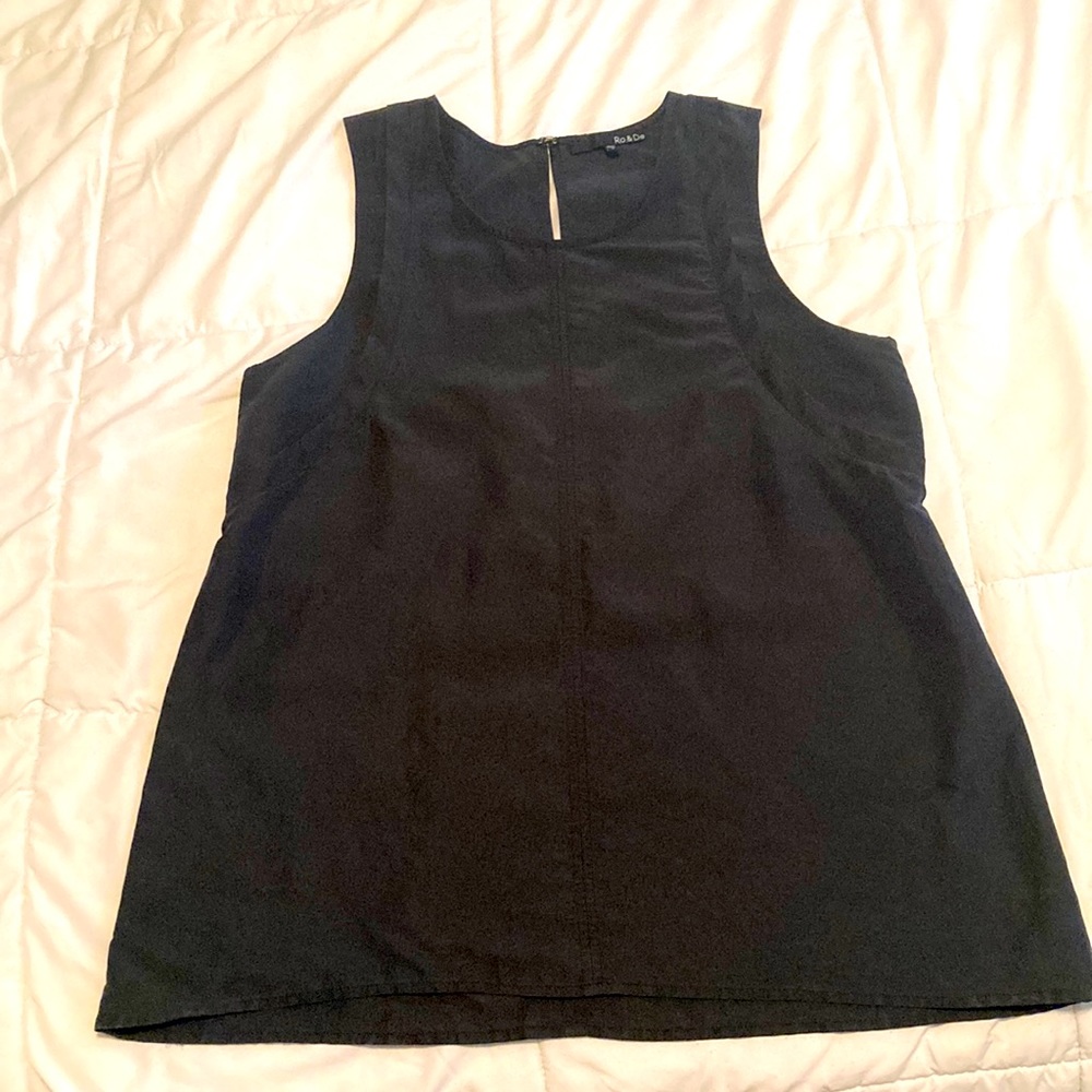 Ro & De Sleeveless Blouse